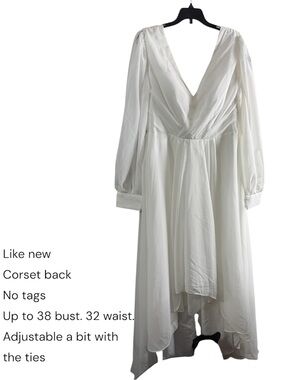 Elegant White V-Neck Long Sleeve Dress